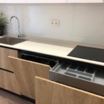 Reforma de cocina moderna de madera