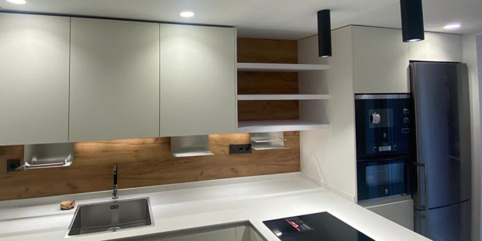 <a href="https://zetahogar.com/reformas-cocinas/">REFORMAS COCINAS</a>